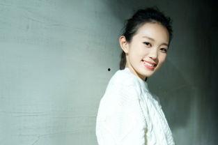 黄什么雷明星,雷厉风行，演绎人生精彩