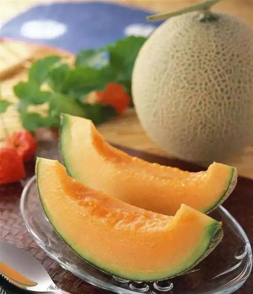 夏天吃哈密瓜功效,哈密瓜的神奇功效