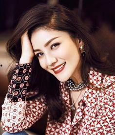 胡可属几线明星,跨越三线明星的璀璨人生