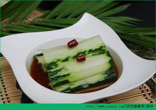 睡前吃瓜会长胖吗,揭秘是否会引发体重增加之谜