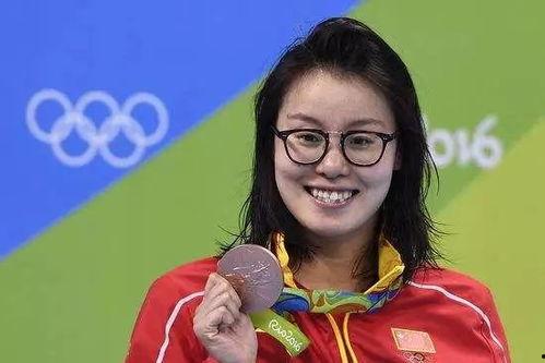 娱乐圈吃瓜课程,吃瓜课程带你领略明星幕后故事